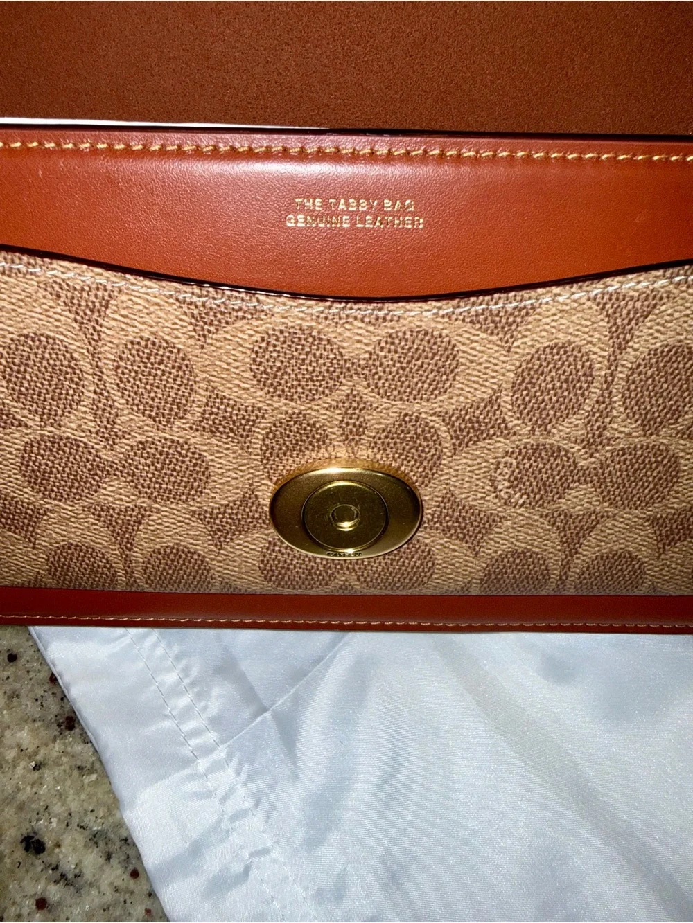 Coach Tabby 26 signature
